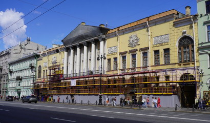Реставраторы занялись Домом актера на Невском проспекте
