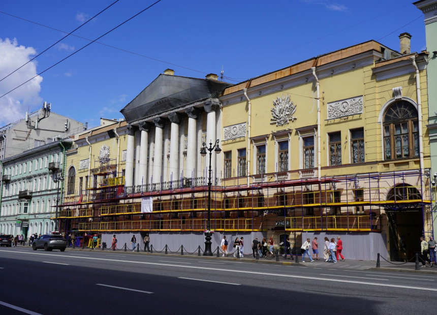 Реставраторы занялись Домом актера на Невском проспекте