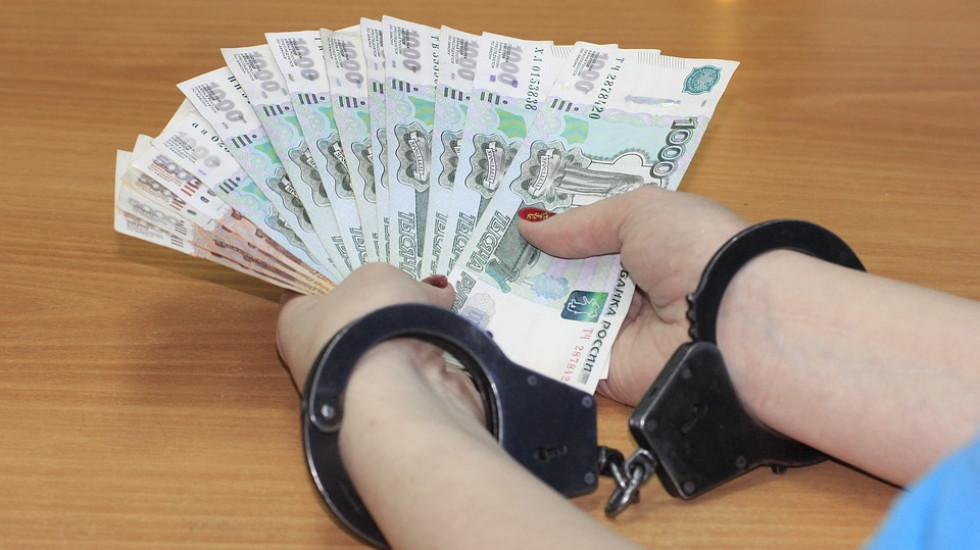 В Петербурге расследуют налоговое взяточничество на 10 млн рублей