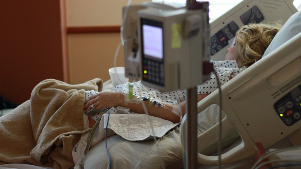 Пациентка больницы в ФРГ для своего удобства лишила соседку кислорода