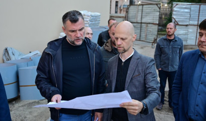 Подъезды в Северной столице становятся воистину парадными