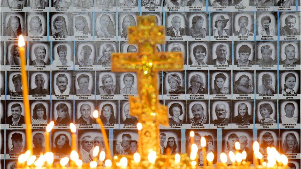 Петербург вспоминает погибших в теракте над Синаем