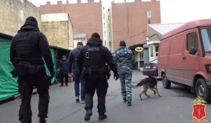 Полиция ловила нелегальных мигрантов на Сенном рынке