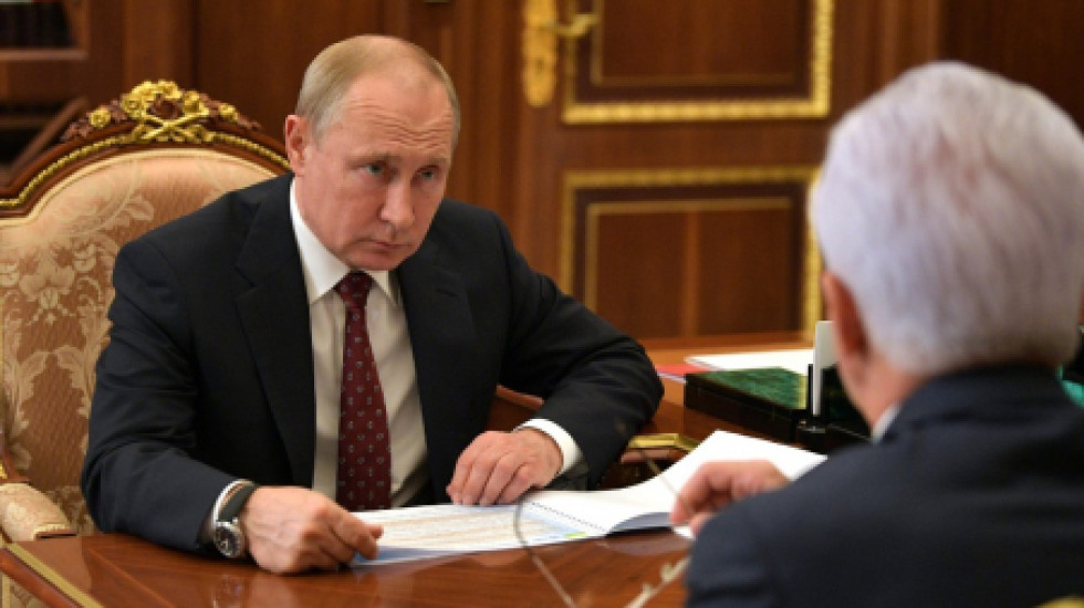 Путин принял предложение Зеленского о встрече в Минске