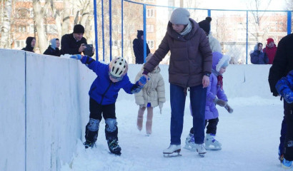 Жители Южно-Приморского округа осваивали фигурное катание