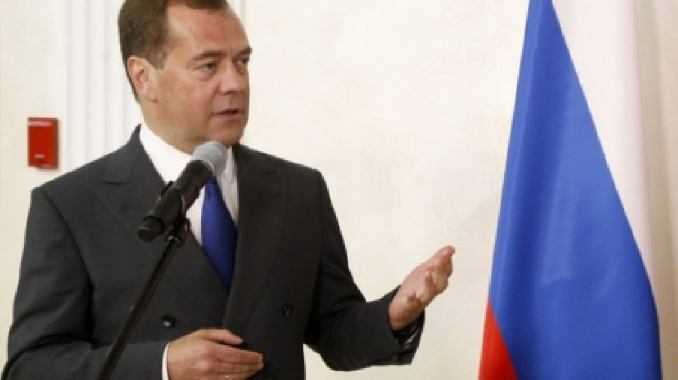 Медведев анонсировал бюджет на 2020-2022 годы