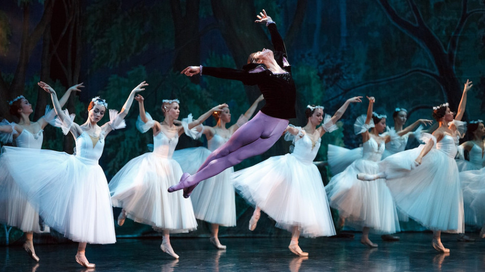 Артем Овчаренко в спектакле представит шедевры балетных постановок