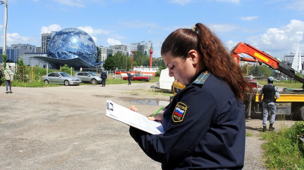 Петербуржец ради квартиры погасил многотысячный долг по алиментам