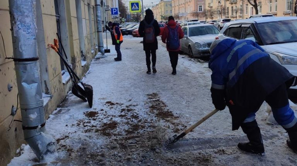 Подрядчики уборки в центре Петербурга наказаны за дачу взяток