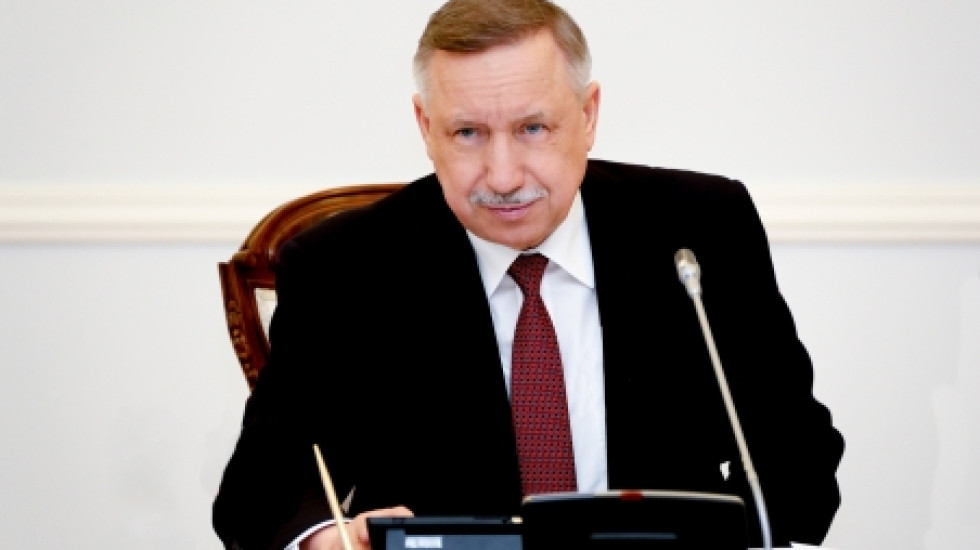 Беглов уволил главу Фрунзенского района за огромную трехметровую сосульку