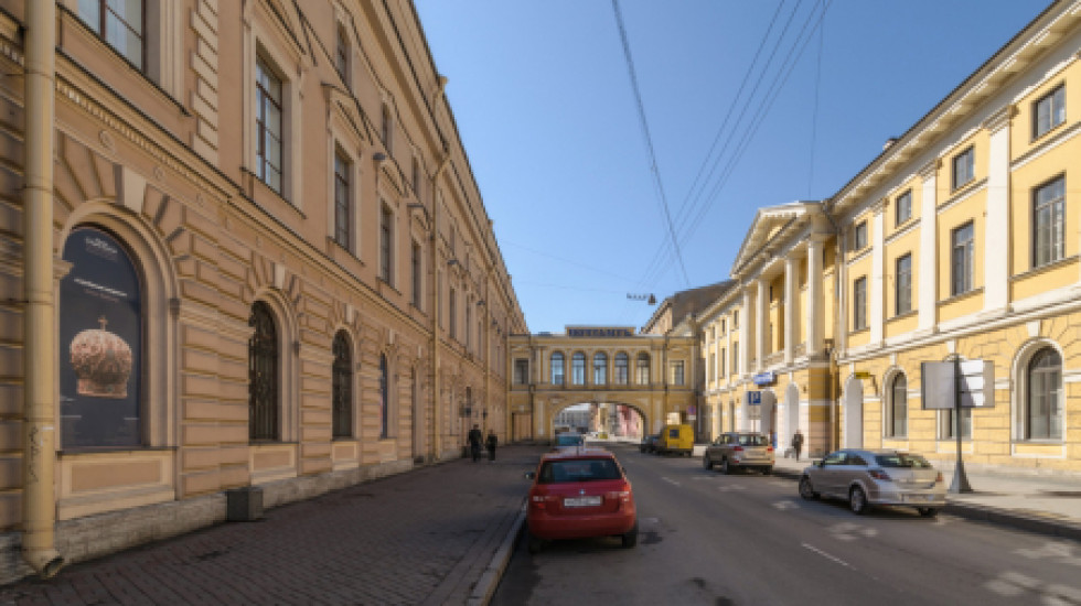 Главпочтамт в Петербурге закрыли на реставрацию без разрешения КГИОП