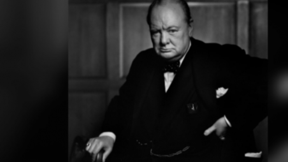 Вор подменил копией знаменитую фотографию Черчилля