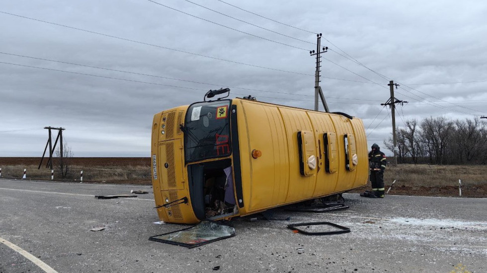 В Волгоградской области произошло ДТП со школьным автобусом