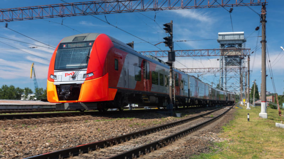 Между Петербургом и Лугой нарушено железнодорожное движение