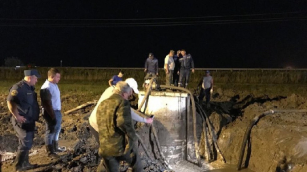 В Новороссийске, Геленджике и Крымске временно прекращено водоснабжение