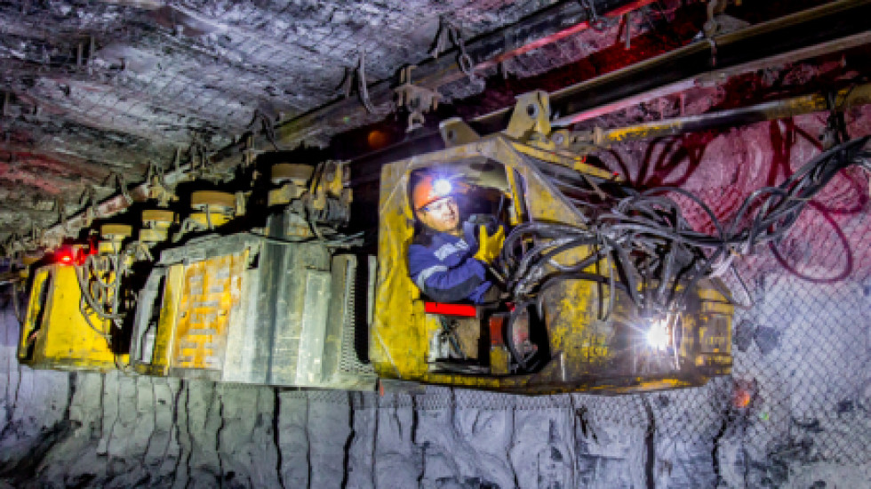В Кузбассе эвакуированы 128 горняков шахты имени Рубана