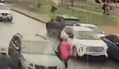 Петербуржец на арендном авто скрылся с места ДТП