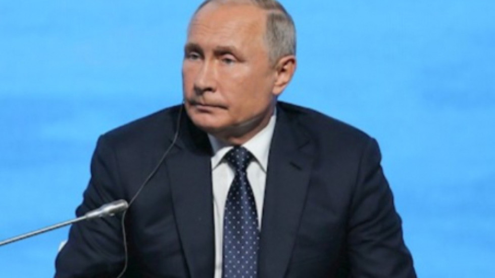 Путин из-за эпидемии отложил голосование по правке Конституции