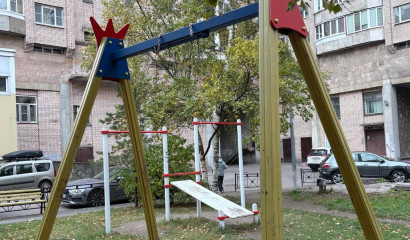 Ребенок упал с качели на площадке в округе «Гавань»