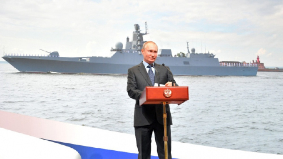 Приезд Путина в Петербург задержал в Пулково самолеты и образовал пробки