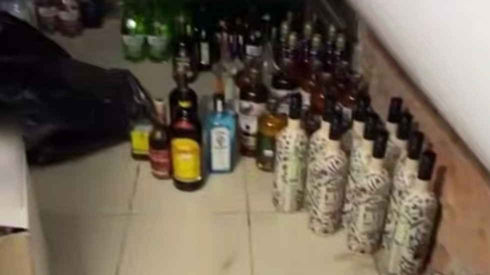 В кальянном баре на Стремянной торговали спиртным из канистр