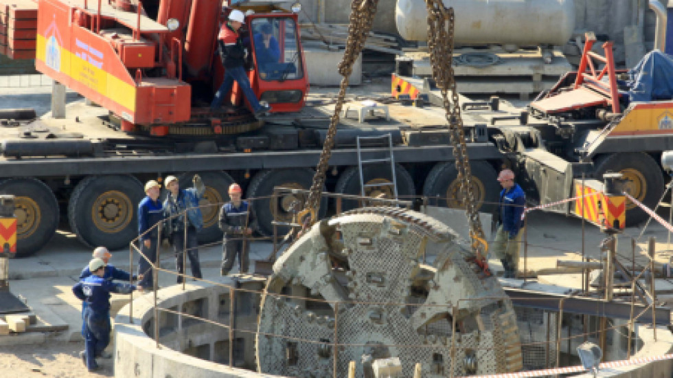 В затопленном московском коллекторе погибли 3 из 12 рабочих