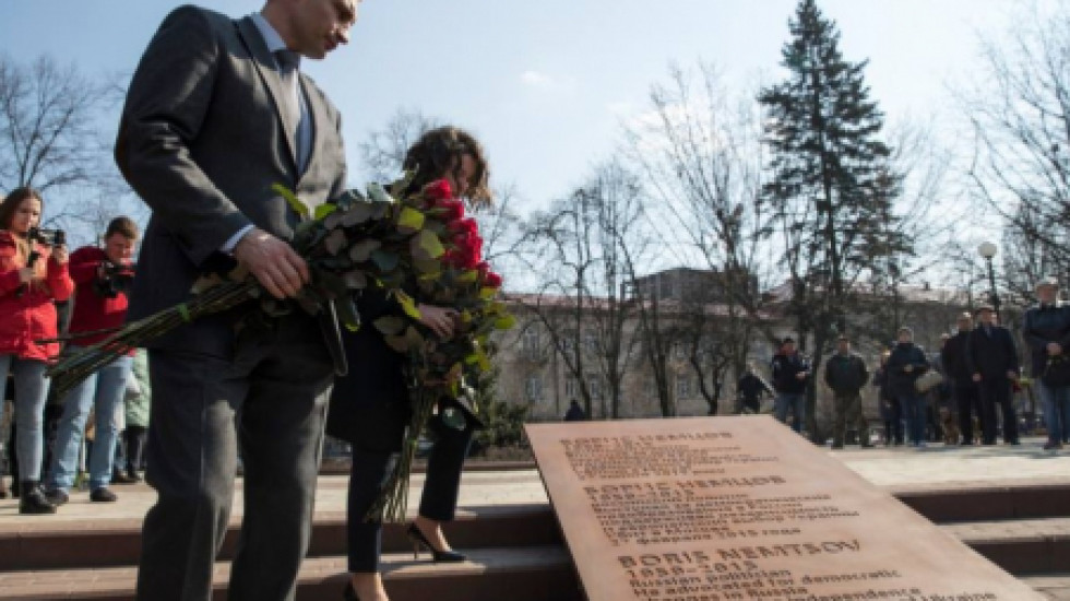 Кличко открыл сквер имени Немцова рядом с посольством РФ в Киеве