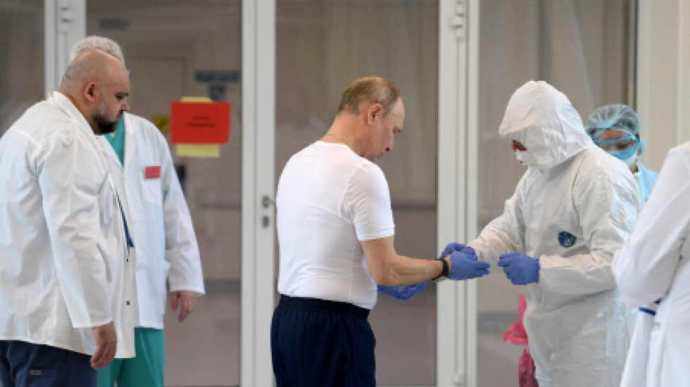 У главврача после встречи с Путиным и Собяниным выявлен коронавирус