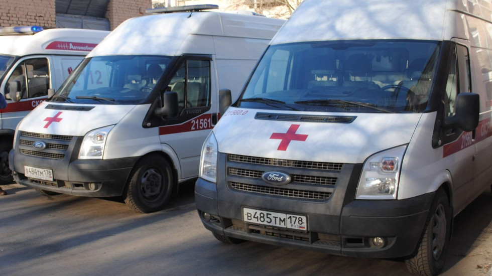 В Колпино погиб монтажник при разборке кровли