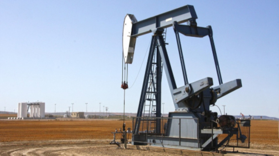 Нефть поднялась на 3%