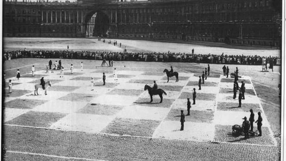 На Дворцовой площади сыграют в живые шахматы