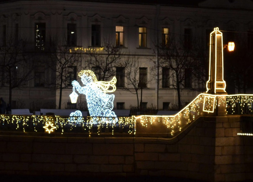 Ангелы на улицах Петербурга