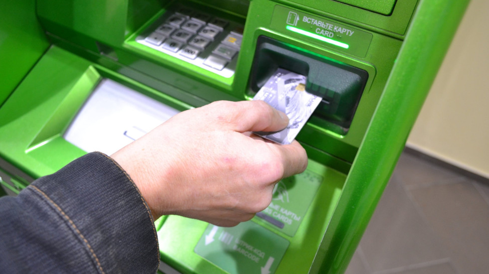Держатель счета в Заинске вернул 500 тысяч обманутой петербурженке