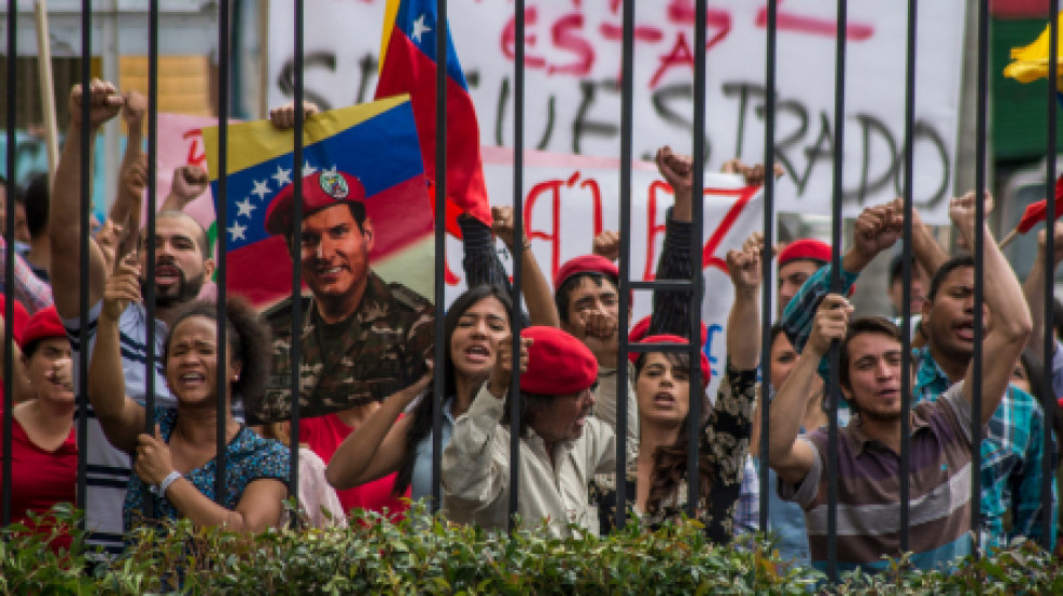 Сериал «Уго Чавес. Команданте» показывает романтику диктатуры
