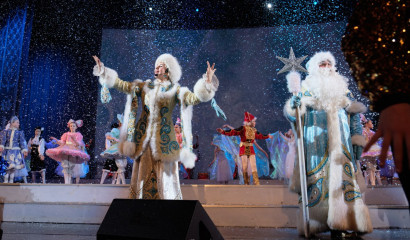 Деды Морозы из разных стран соберутся на петербургской сцене