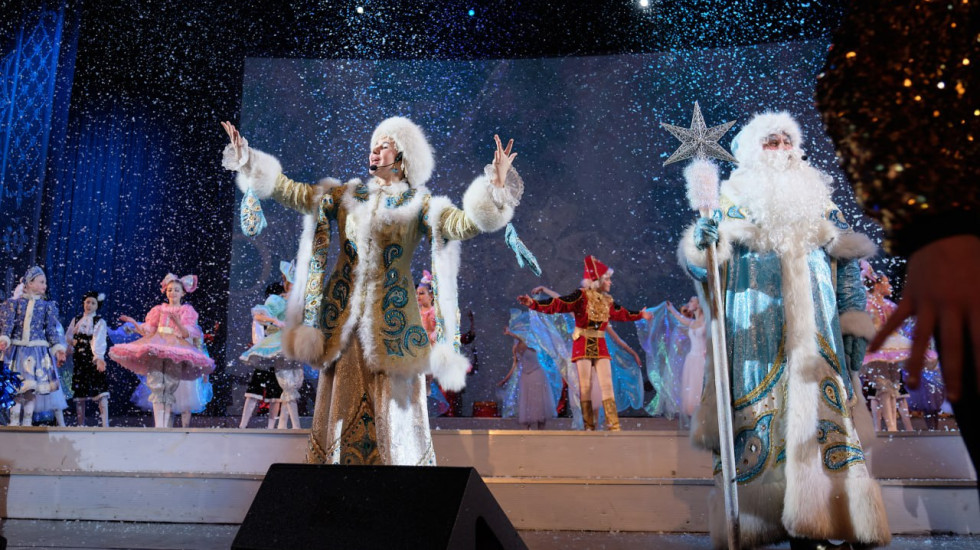 Деды Морозы из разных стран соберутся на петербургской сцене