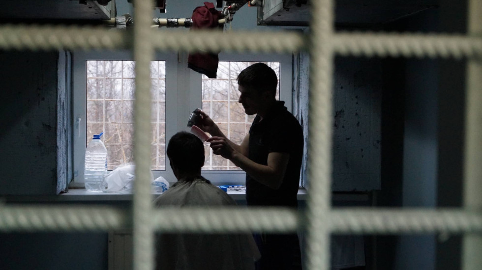 Обиженный тюремщик в Петербурге сжег служебную машину.