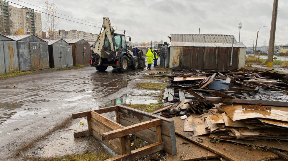 На улице Коммуны сотни гаражей были обследованы перед сносом