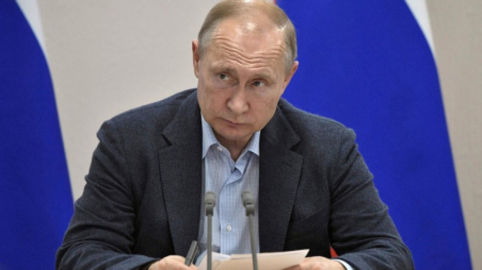 Путин призвал чиновников относиться к россиянам «уважительно и с пониманием»