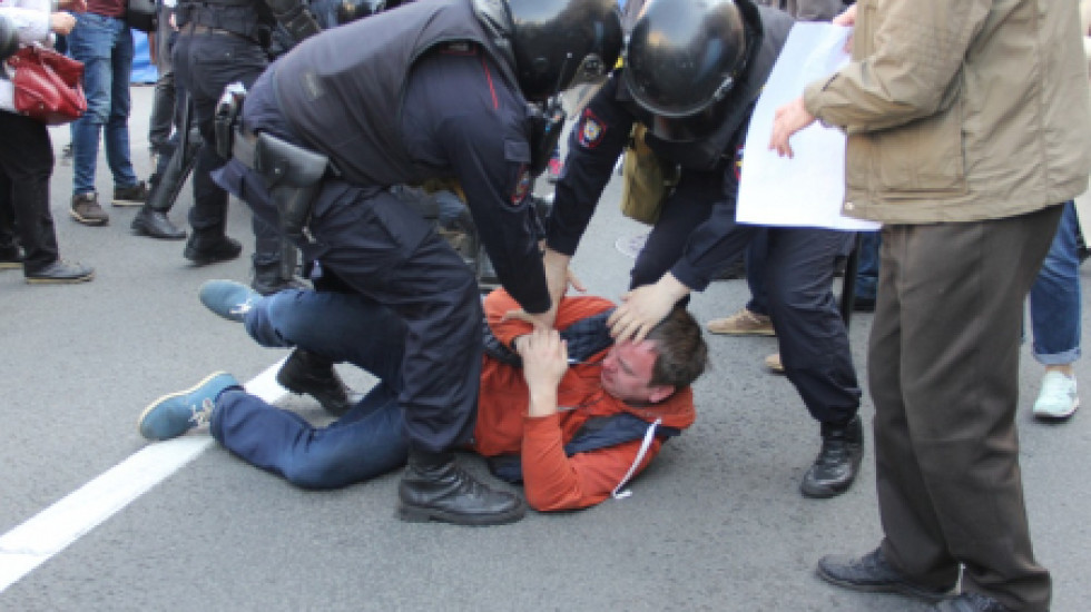 В Петербурге суды приняли 26 дел о нарушениях на Первомайском шествии