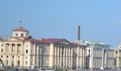 Арендатор авто применил газ в дорожном споре у Финляндского вокзала