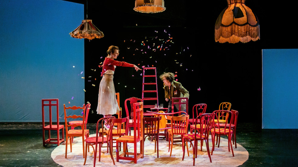 «Стулья» рассмешат и заставят публику задуматься