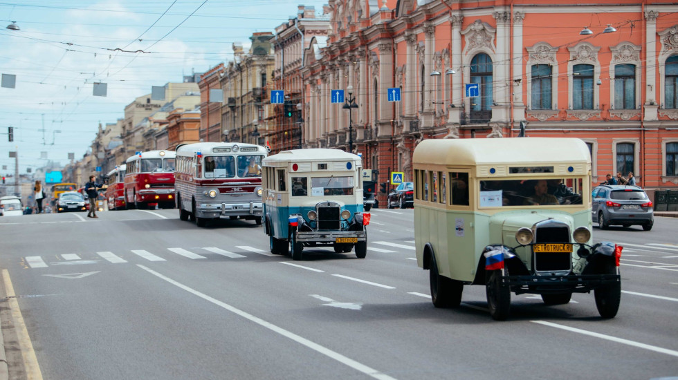 Общественный транспорт ушедшей эпохи