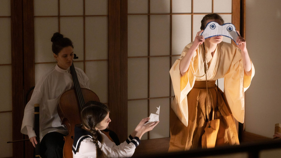Японский 2+ : первый бэби-спектакль в «Петрикирхе»