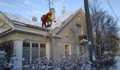 Следком в Петербурге напомнил об ответственности за наледь