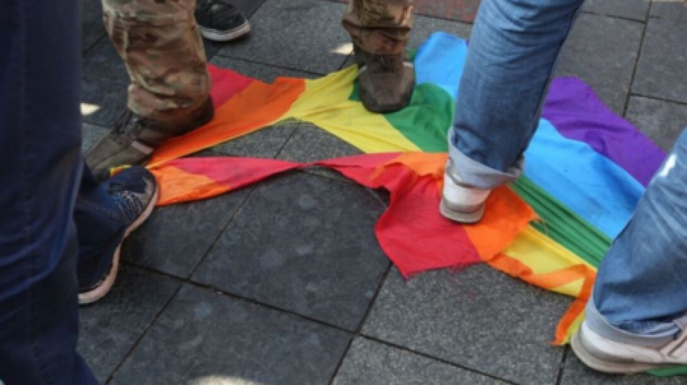 Авторам видеошоу «Сливки Кидс» грозит до 20 лет за беседу гея с детьми