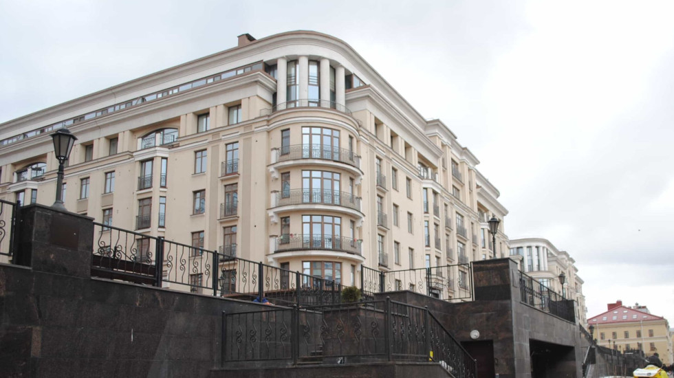 Юная петербурженка отдала мошенникам часы родных на миллион рублей