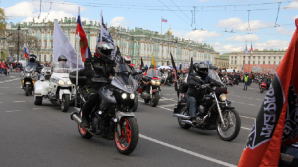 Мотоклубы Петербурга открыли сезон