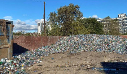 В Петербурге компанию требуют убрать свалку на Ташкентской улице