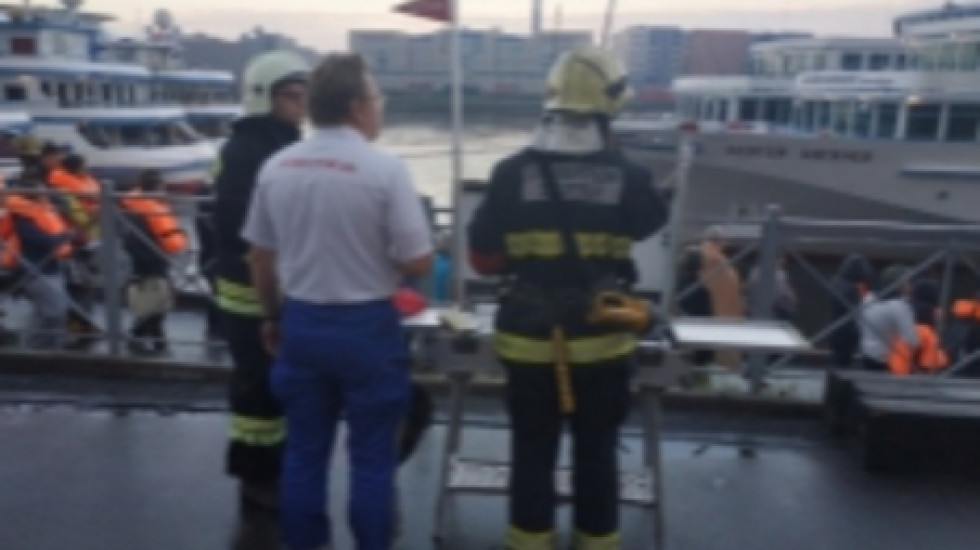 В Петербурге на борту теплохода произошел пожар, один человек погиб